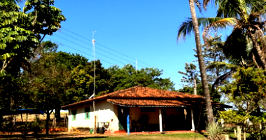 Parte ideal de sítio rural com benfeitorias e 200m² construídos
