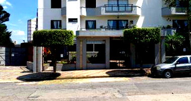 Apartamento com 3 quartos, 3 banheiros e 1 vaga, 328m² construídos, ocupado