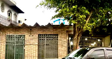 Esquina com Casa e Galpão em São José/SC