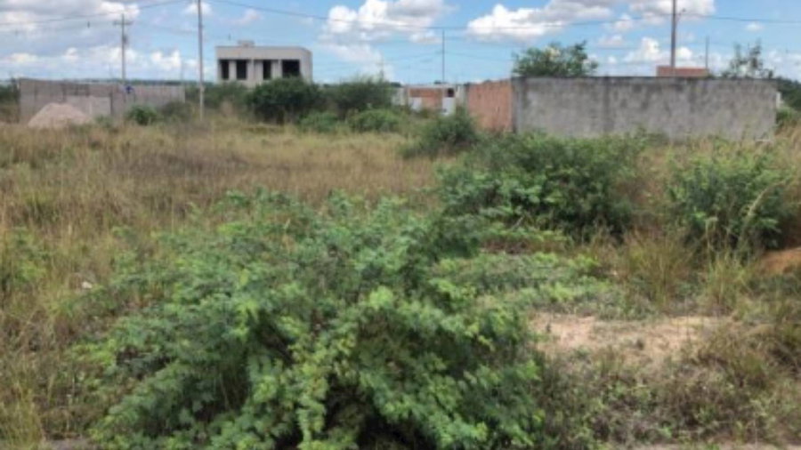 Amplo Terreno de 140m² no Loteamento Vivari