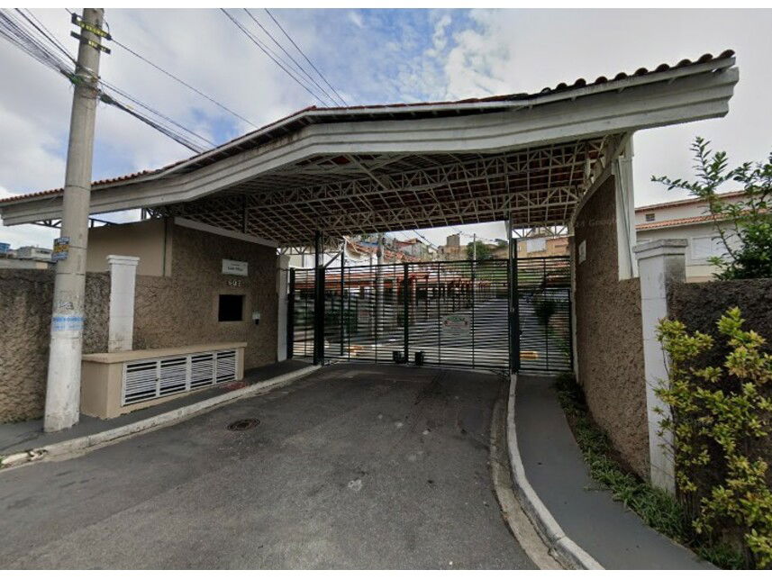 Casa ocupada no Residencial Center Village com 133,55m²