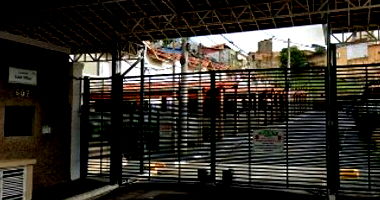 Casa ocupada no Residencial Center Village com 133,55m²