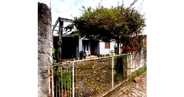 Terreno com prédio em alvenaria em Venâncio Aires/RS