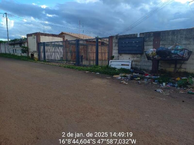 Casa 55m² com 2 quartos e garagem