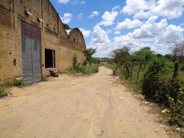 Terreno amplo com 3622,55m², ideal para investimento
