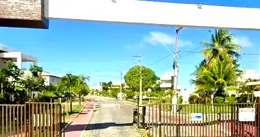 Casa ampla com 260m² construída e terreno de 565m², imóvel ocupado