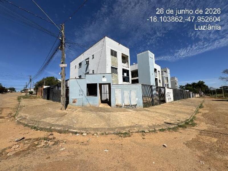 Apartamento com 2 Quartos e Vaga de Garagem em Cidade Ocidental