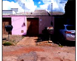Casa com 2 quartos, banheiro, área de serviço e sala, 79,38m² construída
