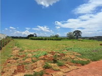 Terreno de 1.686,52 m² em condomínio