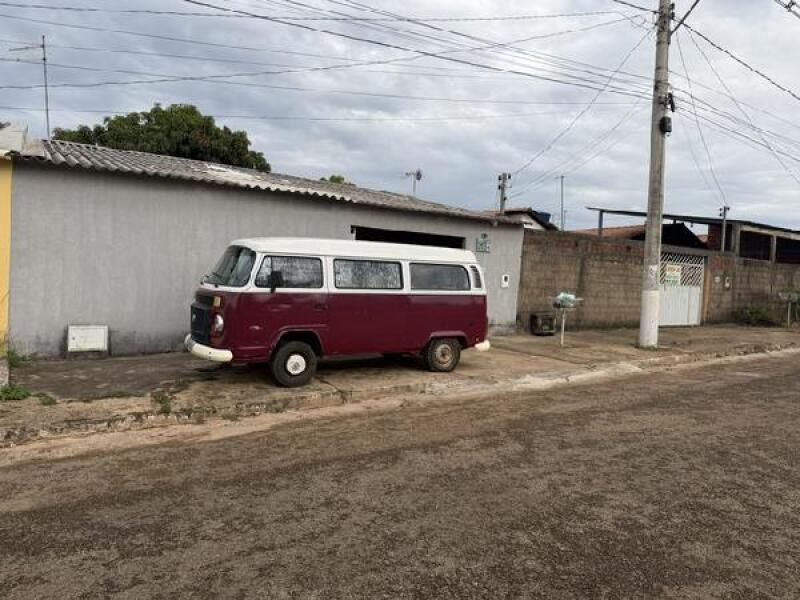 Casa com 2 Quartos e 1 Banheiro em Águas Lindas de Goiás