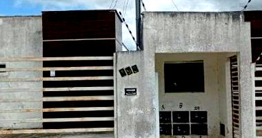 Casa aconchegante em condomínio com 2 quartos, 2 banheiros e 47 m² - Ocupada