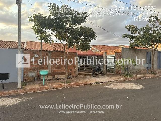 Casa com 2 quartos, 2 banheiros, 51,6m² construída, 1 vaga