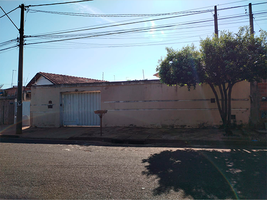 Casa em Matão com 273.9m² de Terreno e 144.8m² Construída
