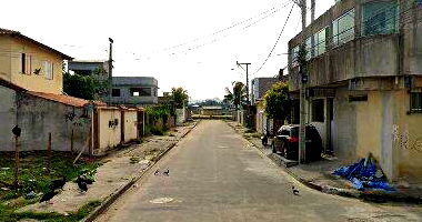 Terreno vazio 360m² com vegetação, lote 09, quadra 61