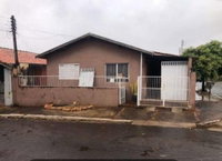 Casa com 2 quartos, 1 banheiro, 182,62 m², desocupada