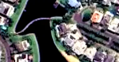 Terreno em Condomínio com 317m² de Construção