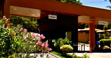 02 Casas e 02 Galpões em Lote de 3.690m² em Condomínio