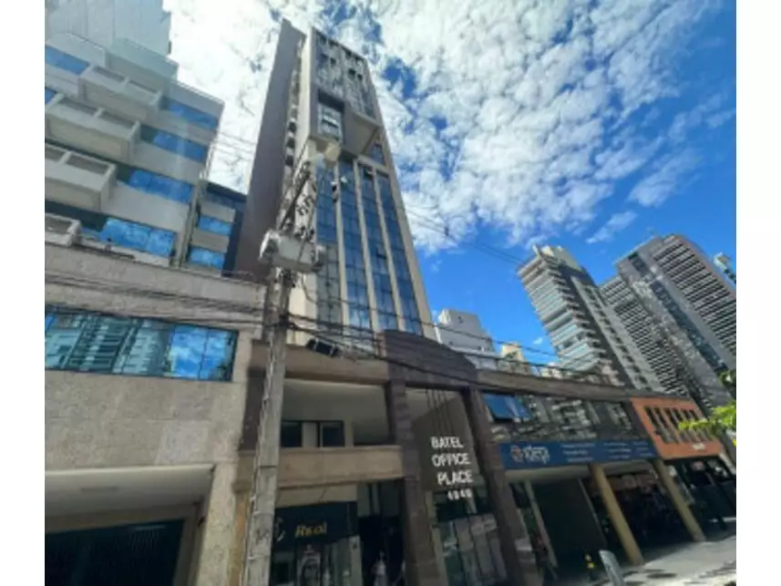 Sala Comercial n°2002 - 72,47m² - Andar 20 - Batel