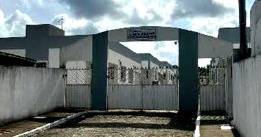 Casa em Igaraçu com 2 quartos e varanda