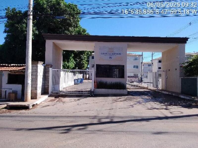 Apartamento com 2 quartos, 1 banheiro e 1 vaga