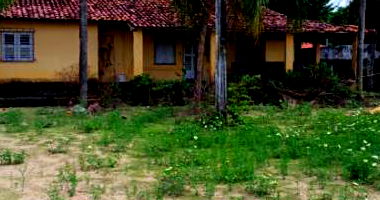 Casa com 3 quartos, 2 banheiros e área construída de 114m²