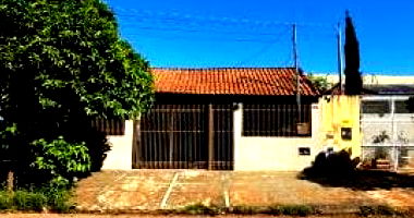 Casa padrão 2 quartos 1 banheiro 184m² ocupada