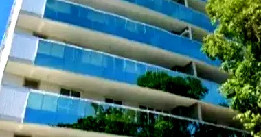 Apartamento Ocupado com 2 Vagas em Leilão