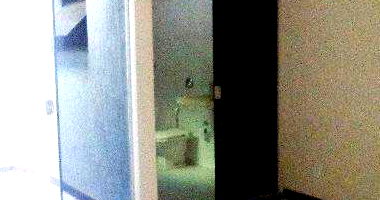 Casa com 3 quartos, 2 banheiros, 2 vagas, 211m² construída, ocupada