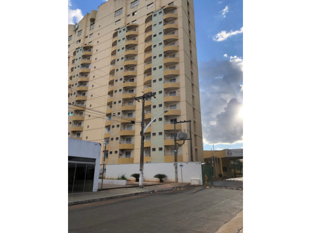 Apartamento com 25m², 1 vaga, 12º andar, em condomínio com piscinas e ofurô