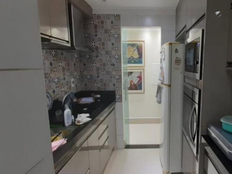 Apartamento com 2 quartos, 1 suíte, 2 banheiros e 95,11 m²