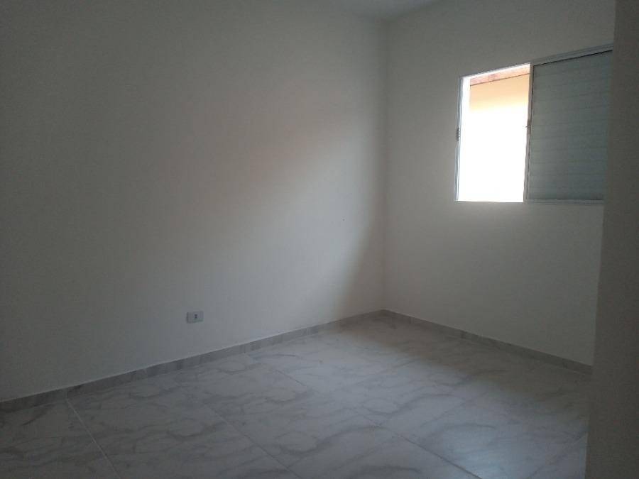 Casa com 54m², 2 quartos, ocupada, em condomínio