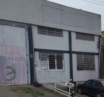 Terreno de 364m² com galpão em Vila Nova