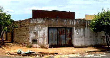 Casa com 2 Quartos e 1 Vaga em Jardim Marajo