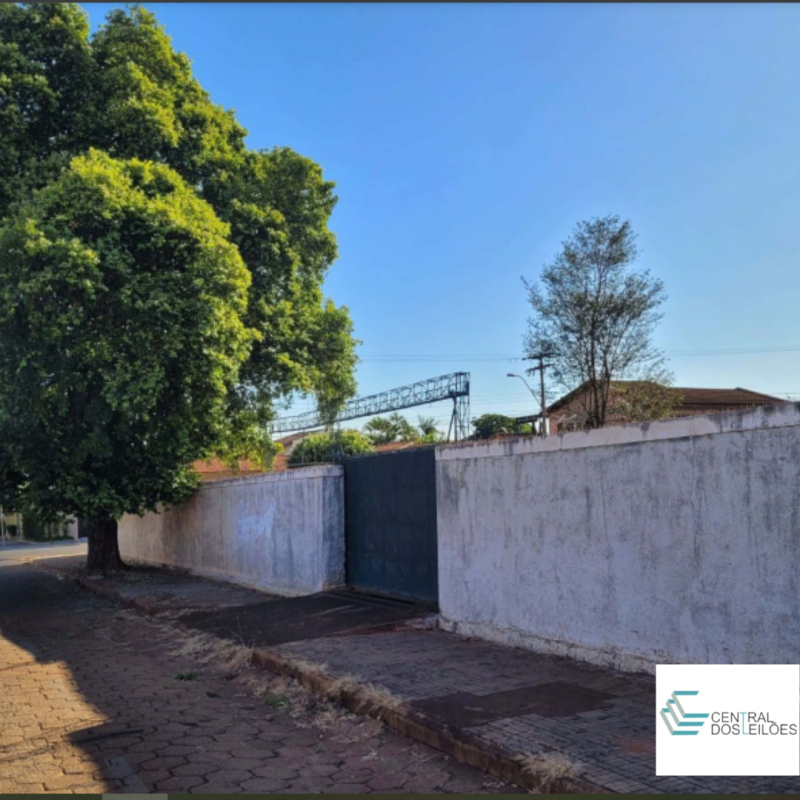 Prédio residencial na Avenida 39, nº 668, Vila Celina
