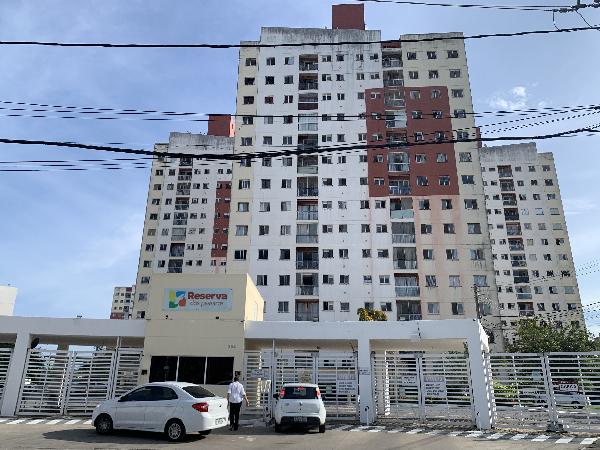 Apartamento com 3 quartos, 2 banheiros e 1 vaga de garagem