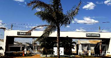 Casa em Condomínio Fechado com 2 Quartos