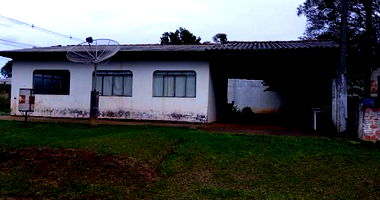 Terreno Urbano com Casa em Alvenaria em União da Vitória/PR