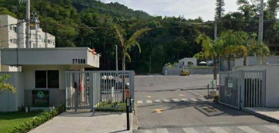 Apartamento com 2 quartos e vaga de garagem em condomínio