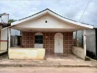 Casa em leilão com 4 quartos e 2 banheiros