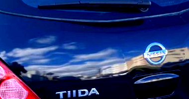 Nissan Tiida 18SL Flex 2012 Preto