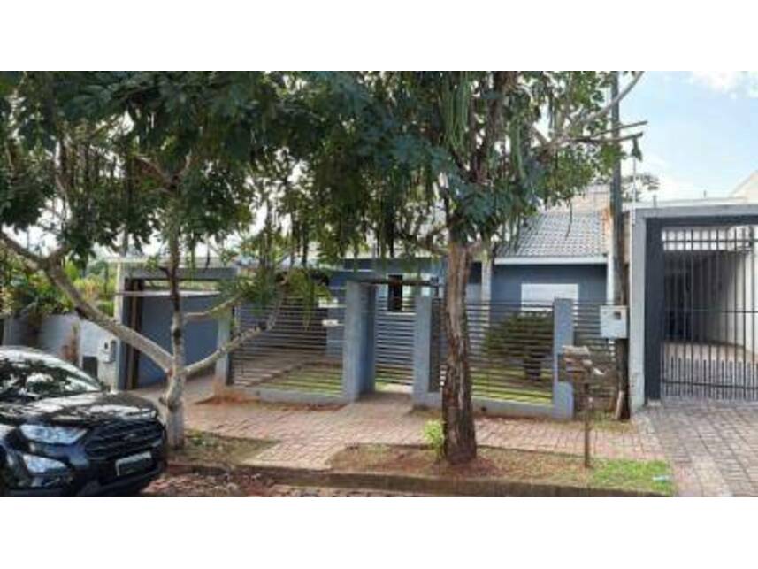 Casa Ocupada com 120m² Construída em Medianeira/PR
