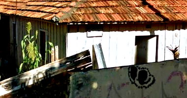 Terreno Urbano com Casa de Madeira em Álvares Machado