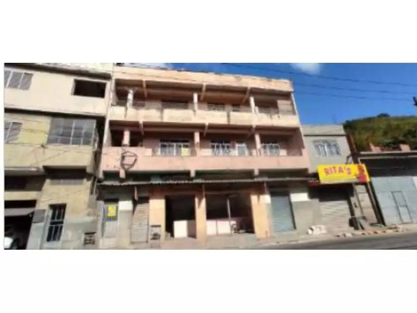 Apartamento com 79m² em Leilão