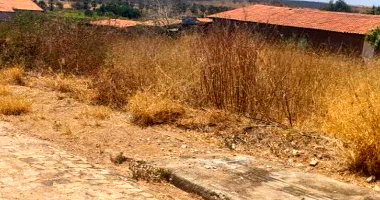 Terreno urbano 480m² em Patos do Piauí com duas frentes