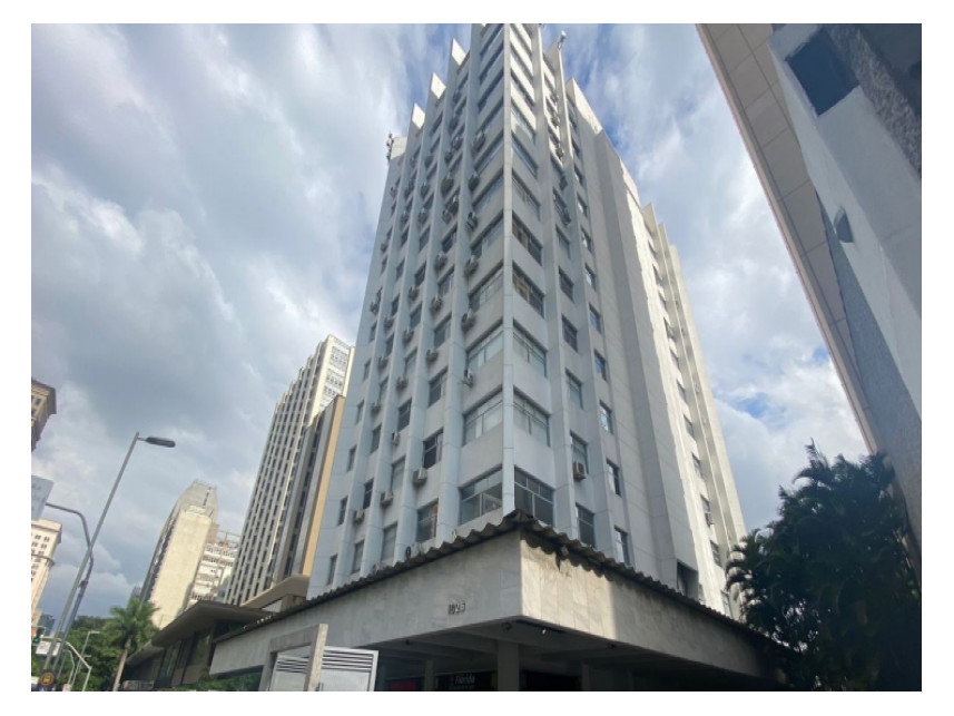 Sala Comercial Desocupada na Faria Lima