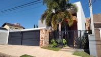 Casa de Alto Padrão com 4 Suítes e Piscina em Marília/SP