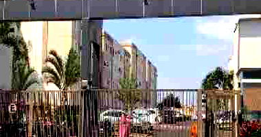 Apartamento com 2 Quartos e 1 Vaga em Cambé