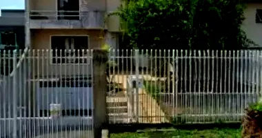 Casa com 210,35m² construídos em terreno de 500,00m²