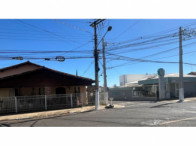Casa com 475m² em Ipameri/GO - 7 cômodos e garagem para 2 carros
