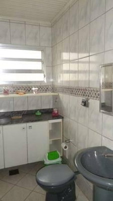 Casa em Canoas com 4 quartos e 372m² de área total